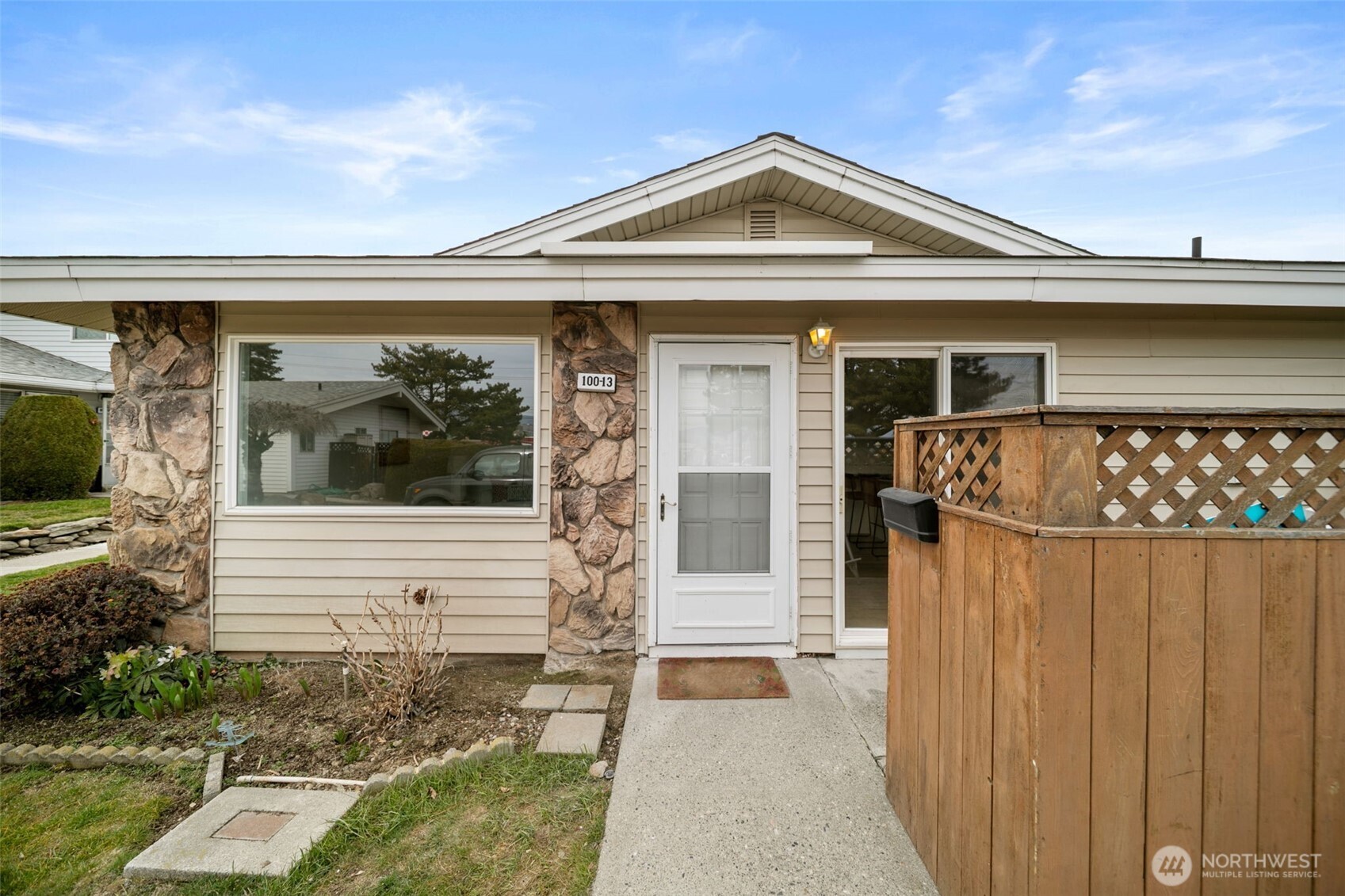 100 Simon Street #13, East Wenatchee, WA 98802