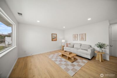 100 Simon Street #13, East Wenatchee, WA 98802 - Photo 2