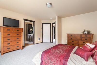 942 Walker Heights Place , Oak Harbor, WA 98277 - Photo 20