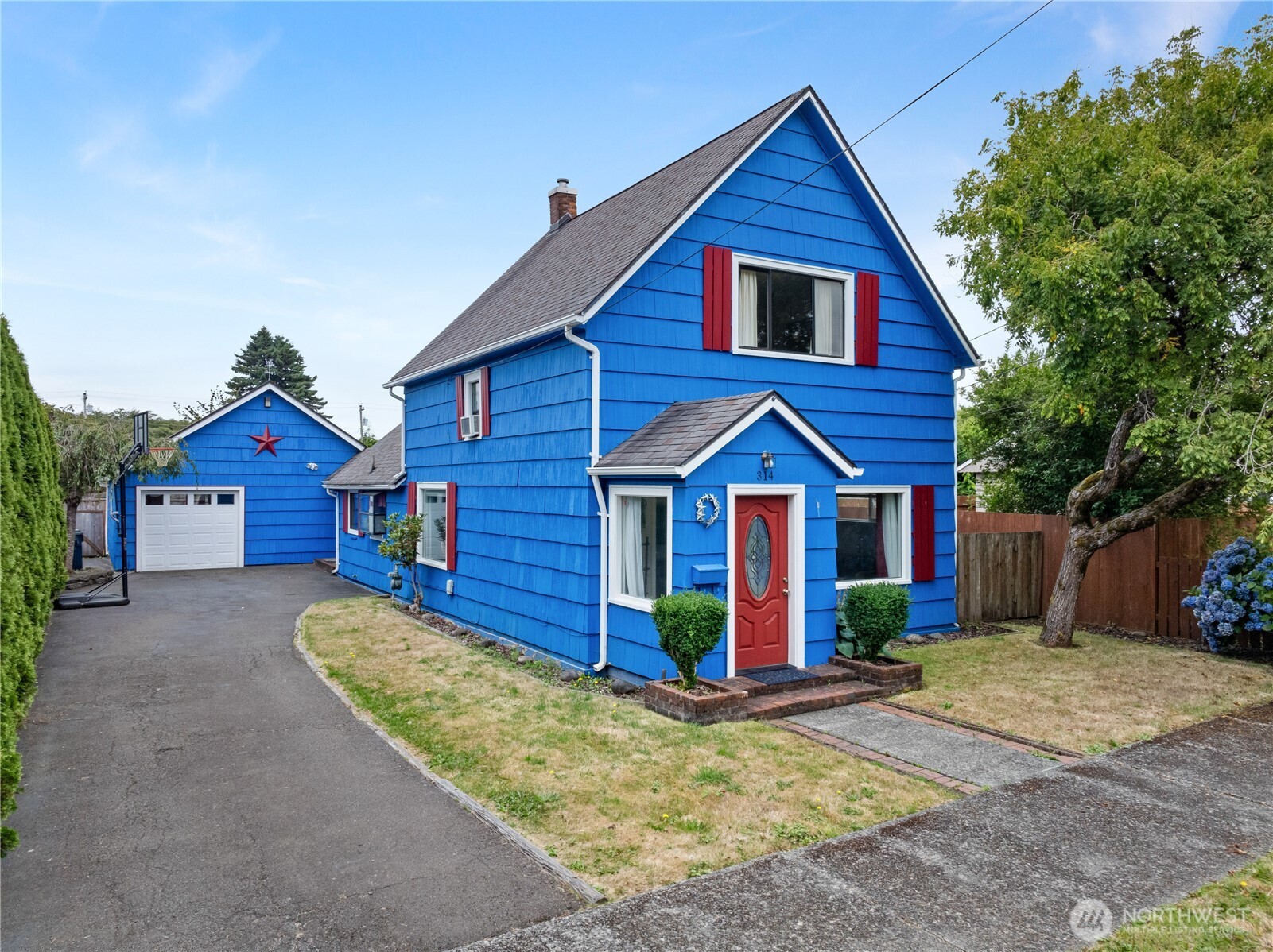 314 M Street , Hoquiam, WA 98550