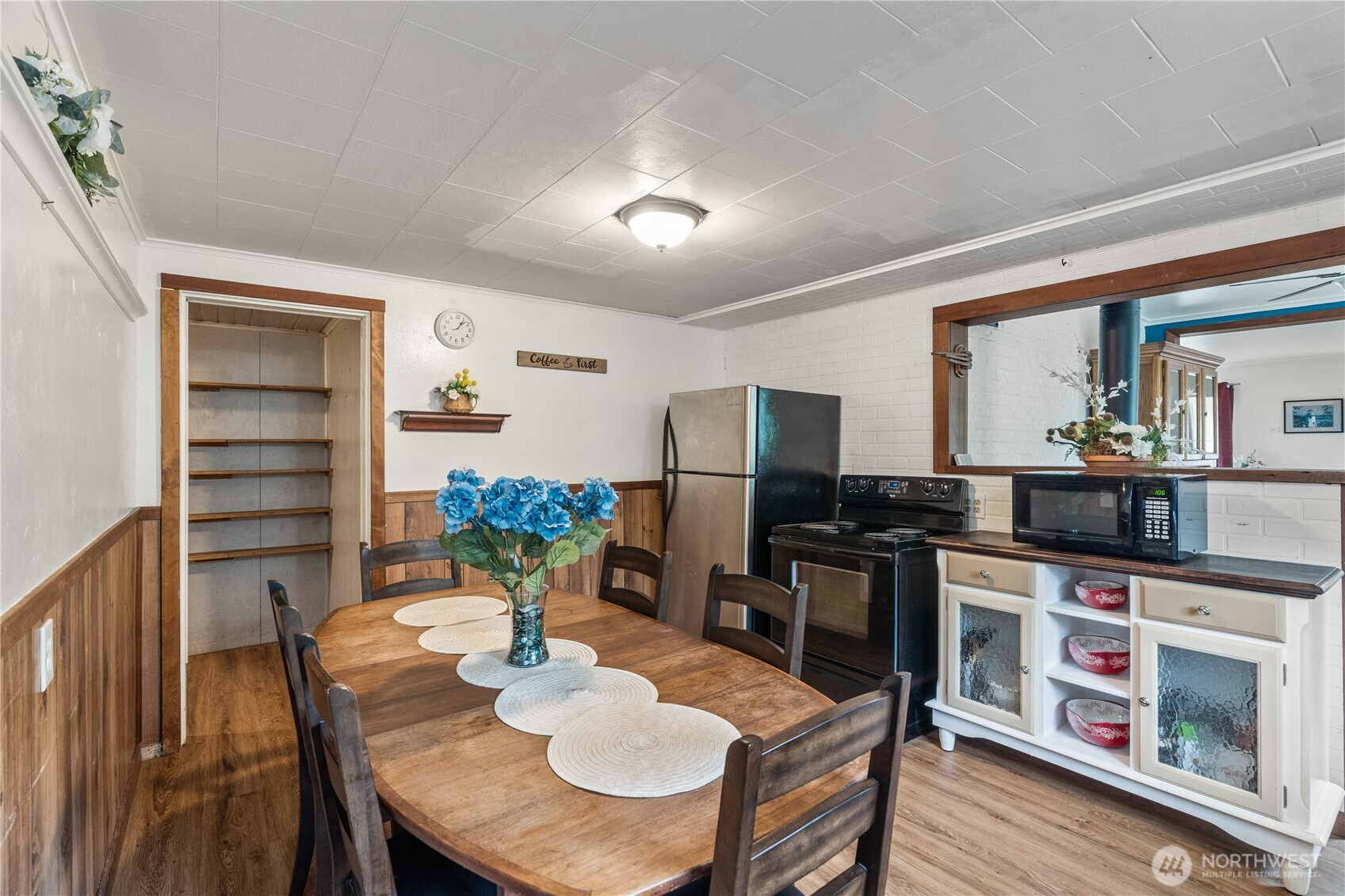 314 M Street , Hoquiam, WA 98550