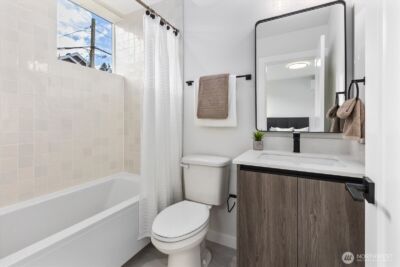 3110 Queen Anne Avenue N, Seattle, WA 98109 - Photo 3