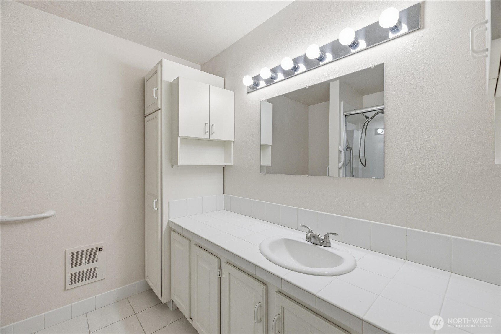 715 N Garden Street #502, Bellingham, WA 98225