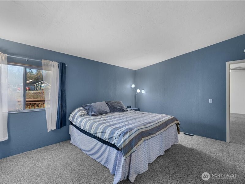 16914 78th Avenue NW, Stanwood, WA 98292