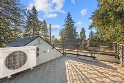 10746 Interlake Avenue N, Seattle, WA 98133 - Photo 14