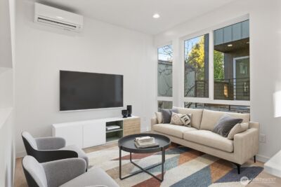 10746 Interlake Avenue N, Seattle, WA 98133 - Photo 5