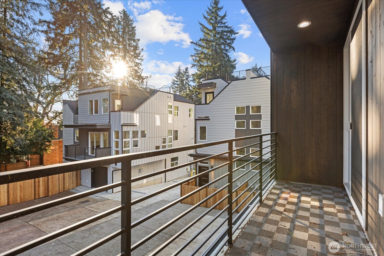 10746 Interlake Avenue N, Seattle, WA 98133