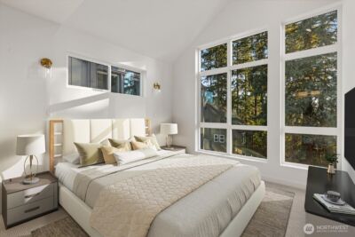 10746 Interlake Avenue N, Seattle, WA 98133 - Photo 8