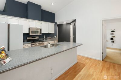 8215 1st Street SE, Lake Stevens, WA 98258-3392 - Photo 11