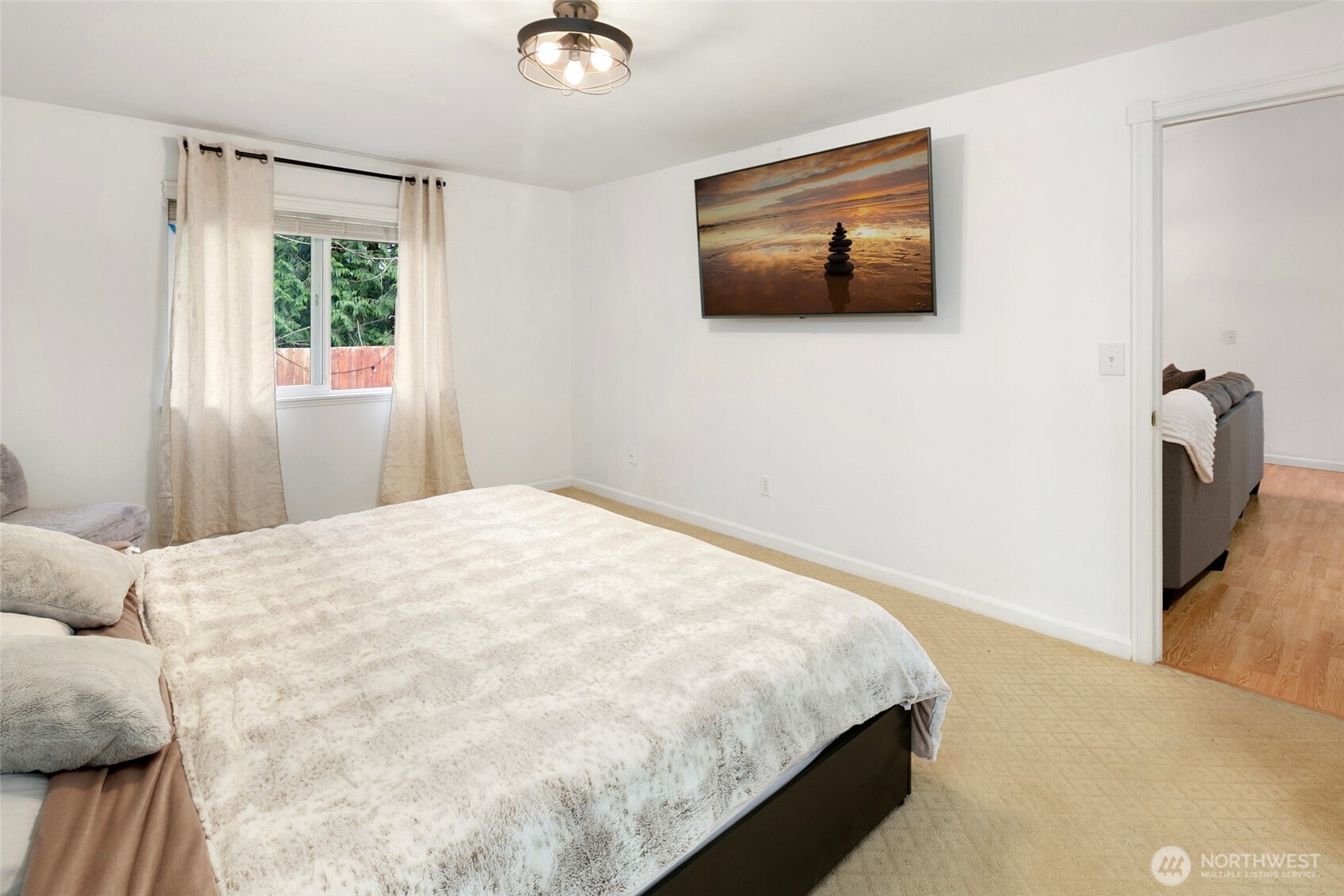 8215 1st Street SE, Lake Stevens, WA 98258-3392