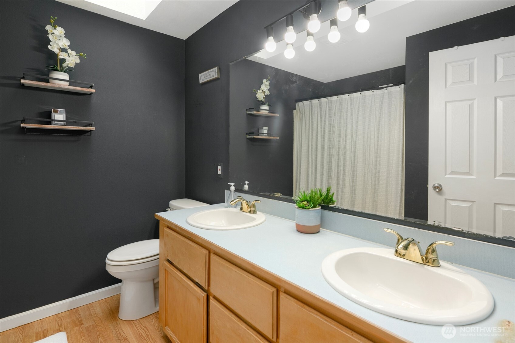 8215 1st Street SE, Lake Stevens, WA 98258-3392