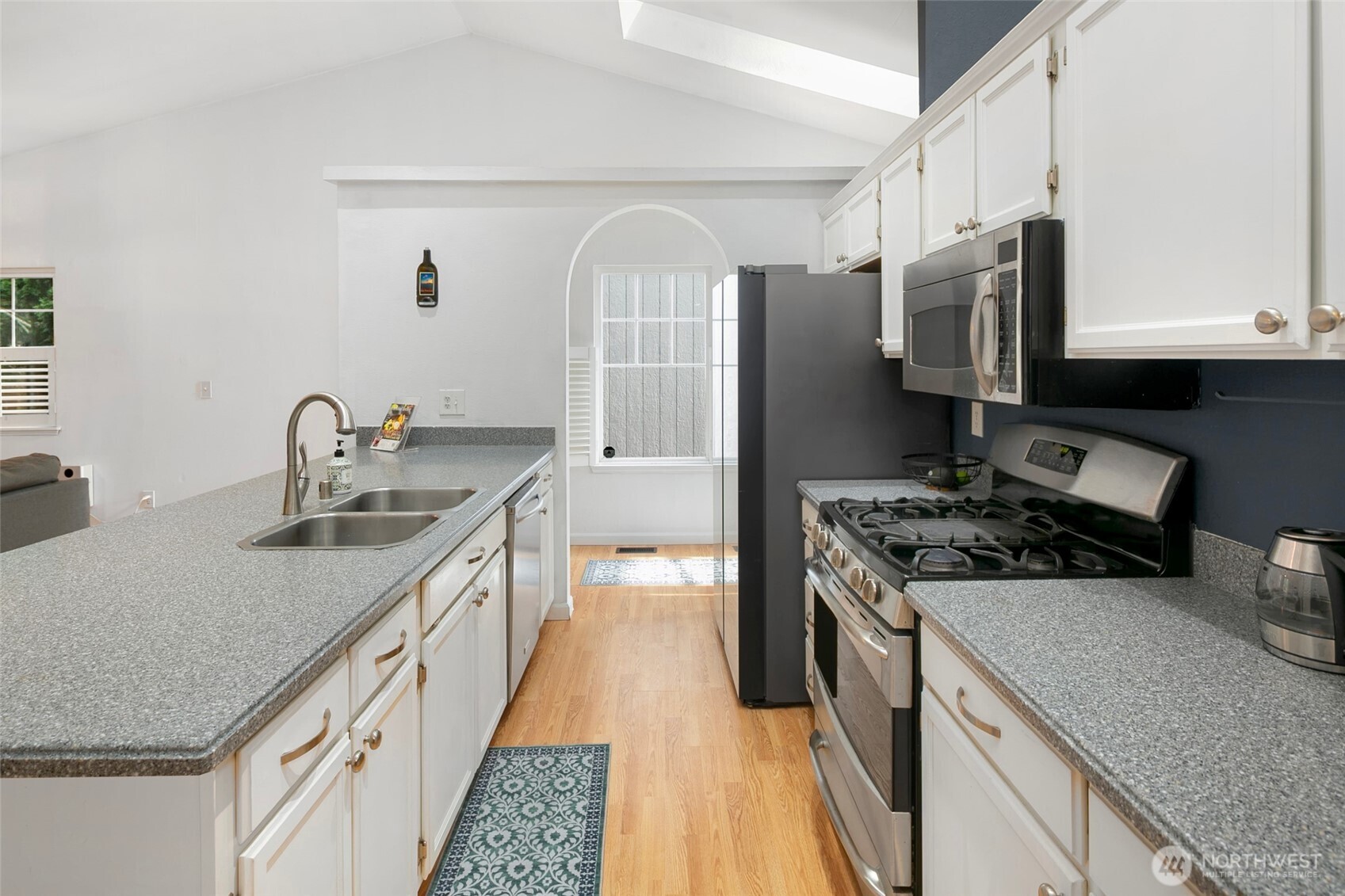 8215 1st Street SE, Lake Stevens, WA 98258-3392