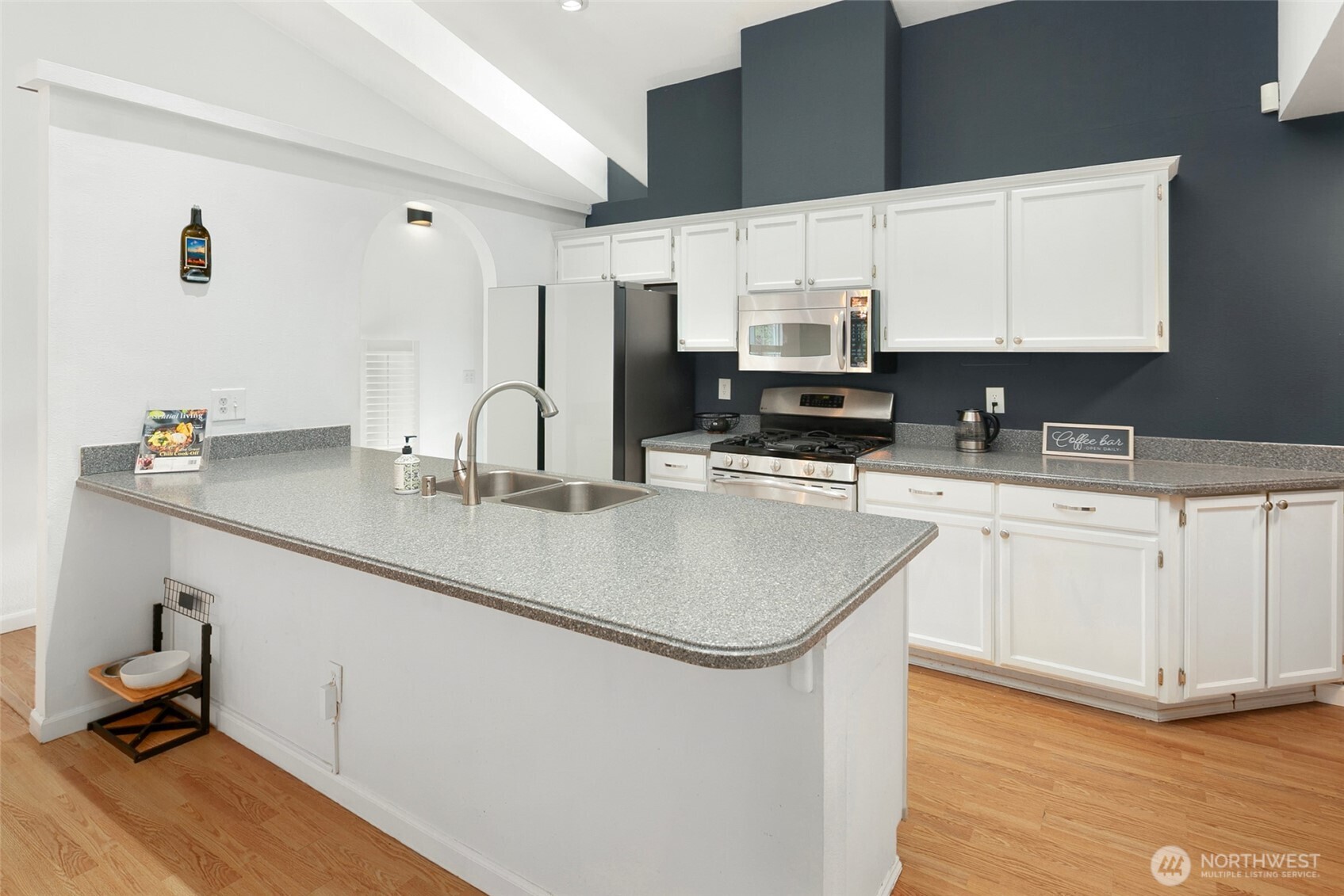 8215 1st Street SE, Lake Stevens, WA 98258-3392