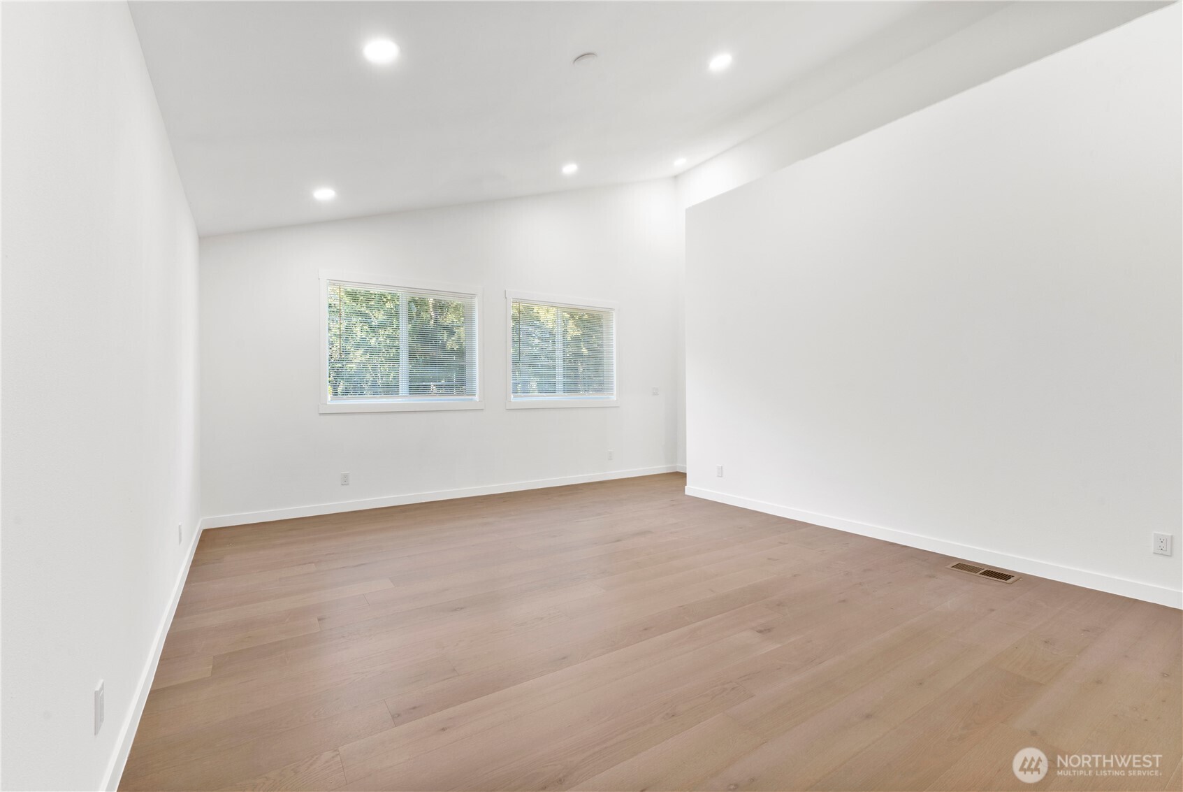 7003 44th Avenue E, Tacoma, WA 98443