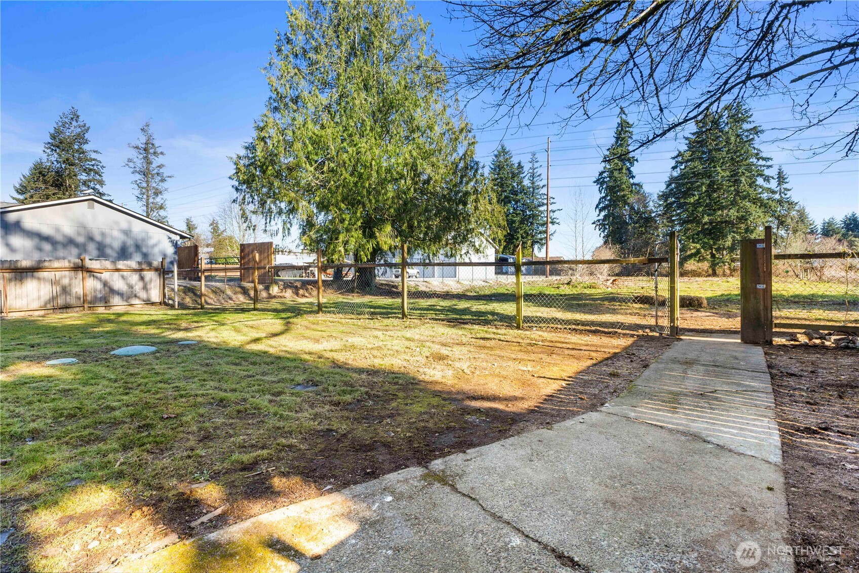 7003 44th Avenue E, Tacoma, WA 98443