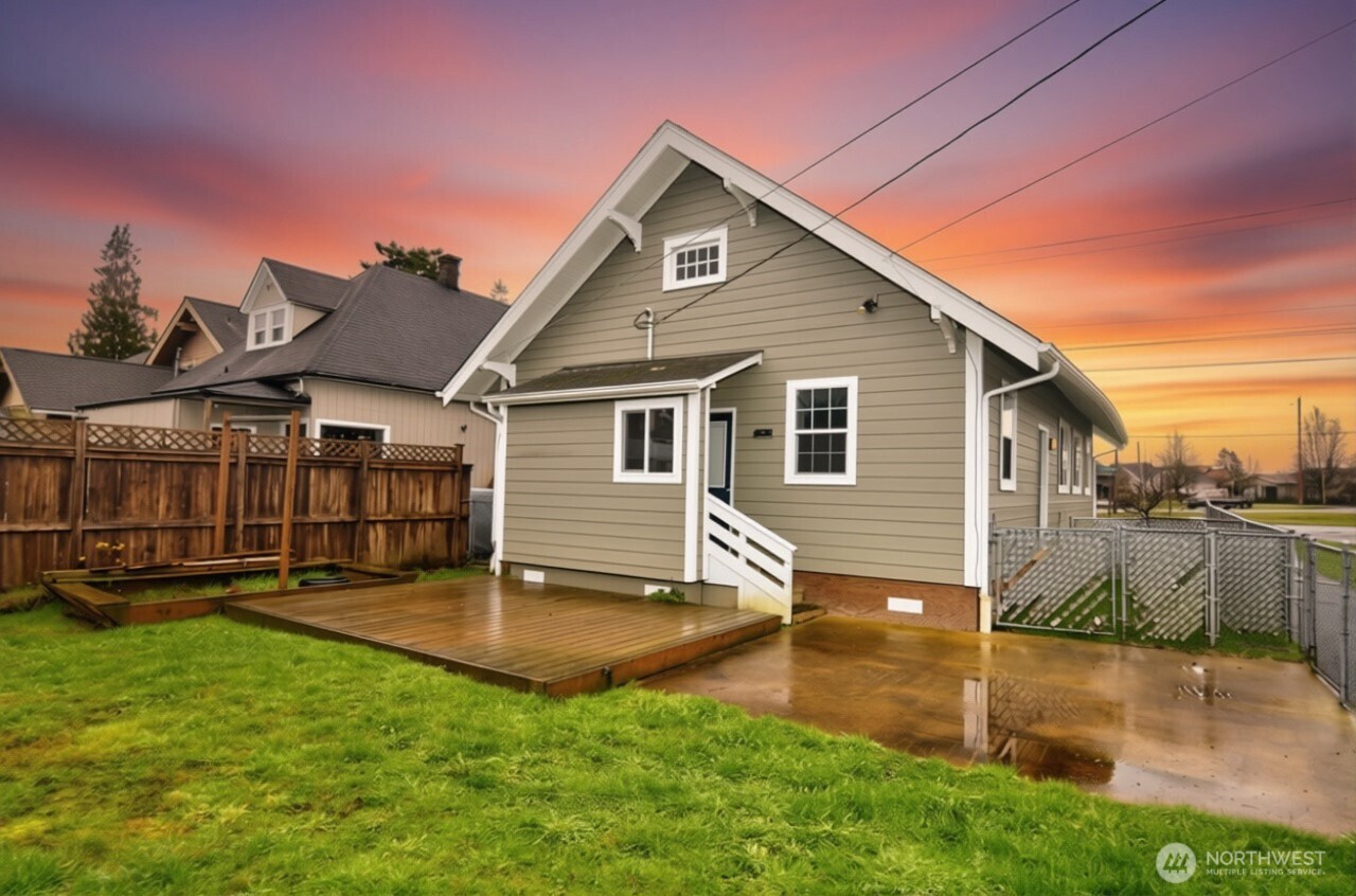 401 Emerson Avenue , Hoquiam, WA 98550