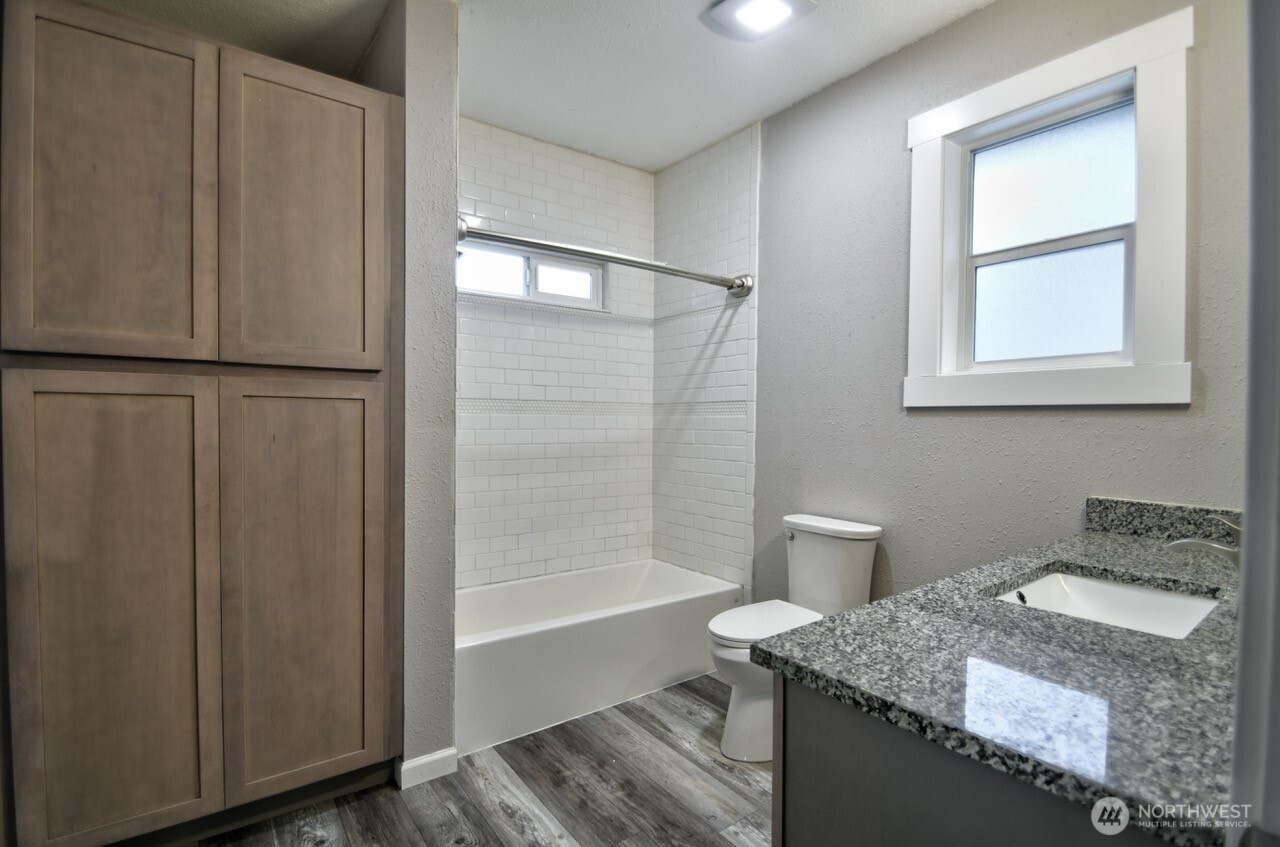 401 Emerson Avenue , Hoquiam, WA 98550