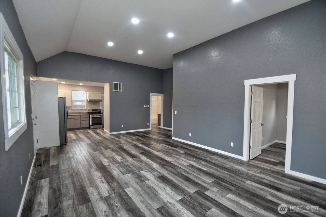 401 Emerson Avenue , Hoquiam, WA 98550