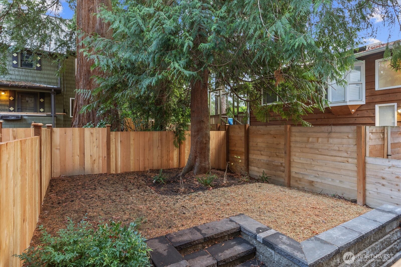 10736 Interlake Avenue N, Seattle, WA 98133