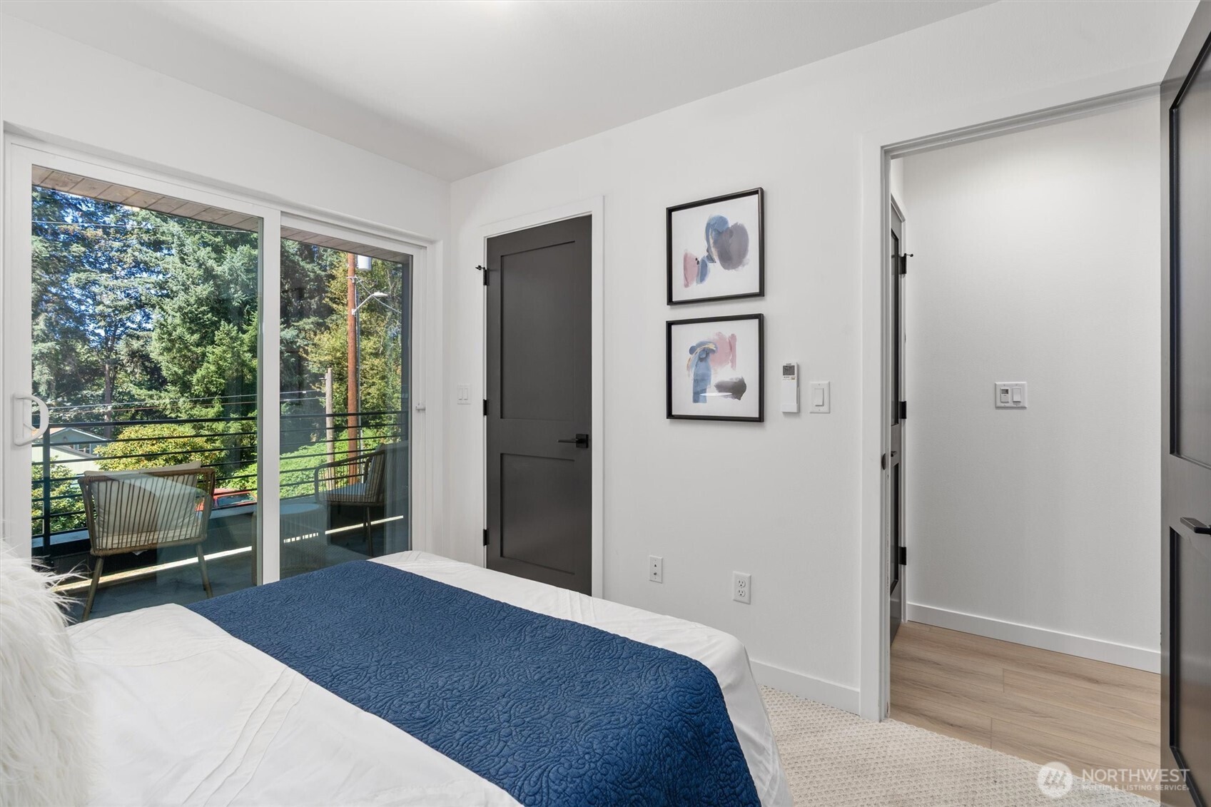 10736 Interlake Avenue N, Seattle, WA 98133