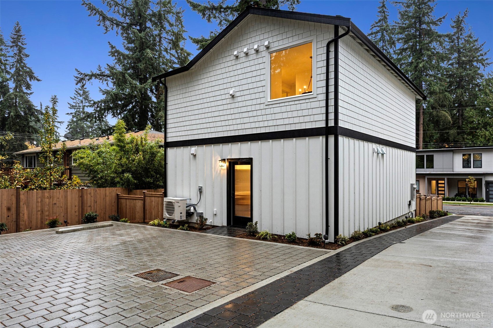 11218 115th Place NE, Kirkland, WA 98033