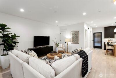 11218 115th Place NE, Kirkland, WA 98033 - Photo 3