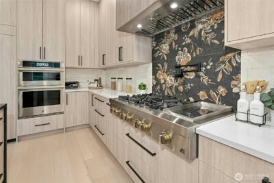 24257 SE 26th Place , Sammamish, WA 98075 - Photo 11