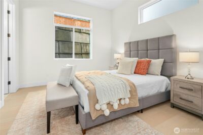 24257 SE 26th Place , Sammamish, WA 98075 - Photo 17