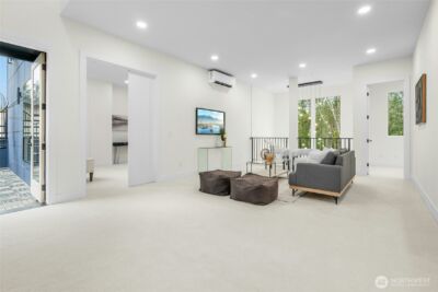 24257 SE 26th Place , Sammamish, WA 98075 - Photo 20