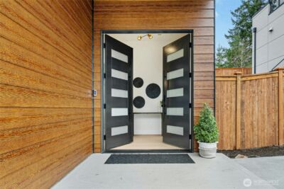 24257 SE 26th Place , Sammamish, WA 98075 - Photo 2