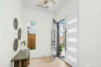 24257 SE 26th Place , Sammamish, WA 98075 - Photo 3