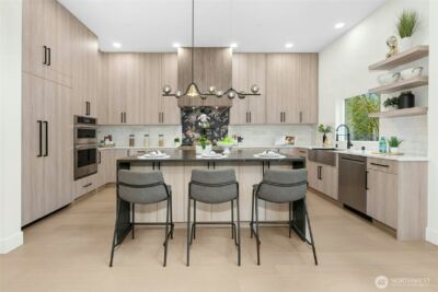 24257 SE 26th Place , Sammamish, WA 98075 - Photo 9