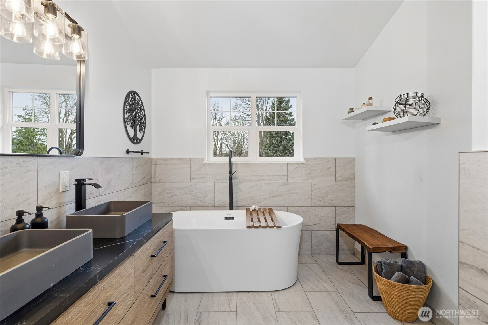 7440 S Eagle Glen Lane , Clinton, WA 98236