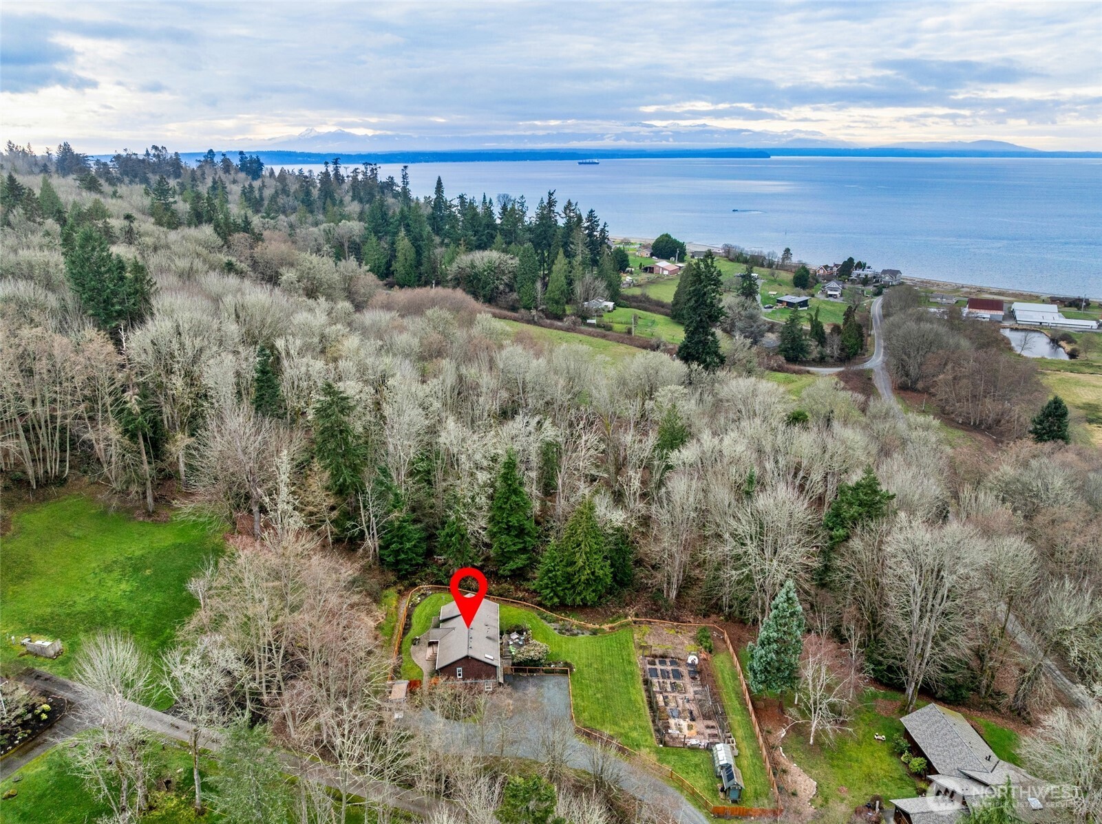 7440 S Eagle Glen Lane , Clinton, WA 98236