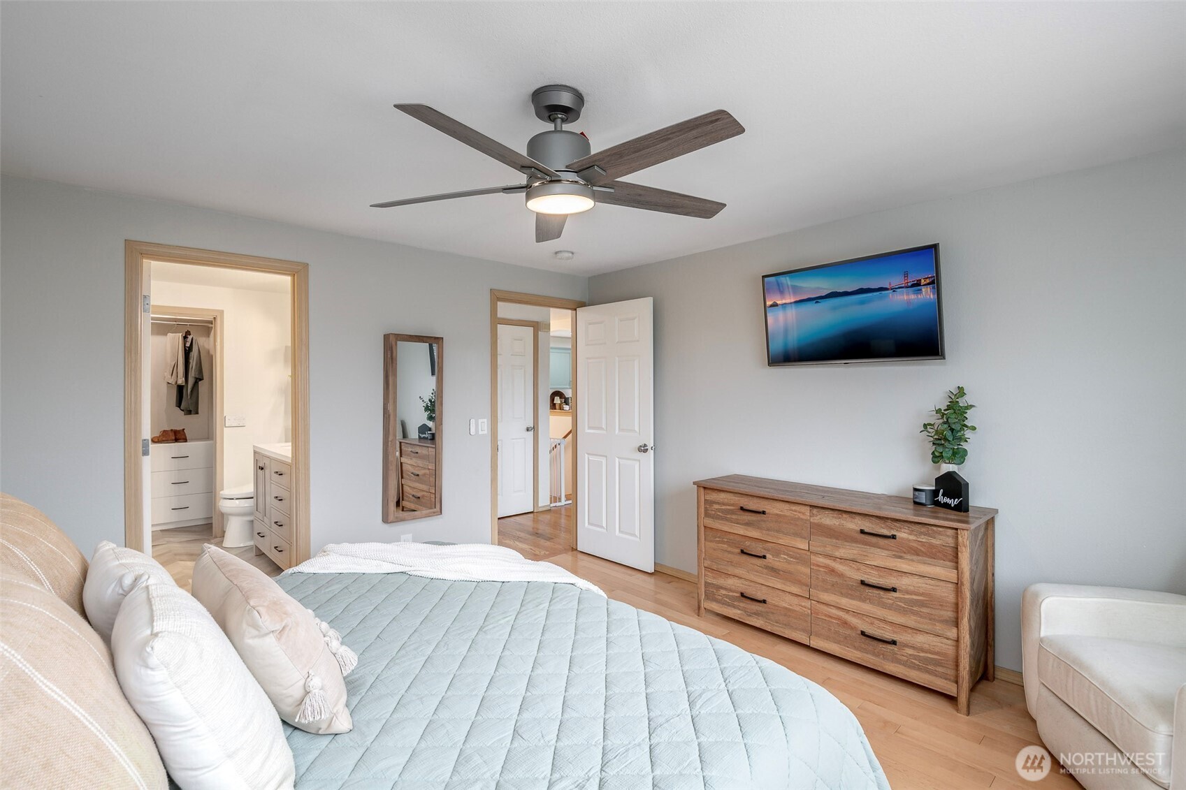 16669 Rainier View Drive SE, Yelm, WA 98597