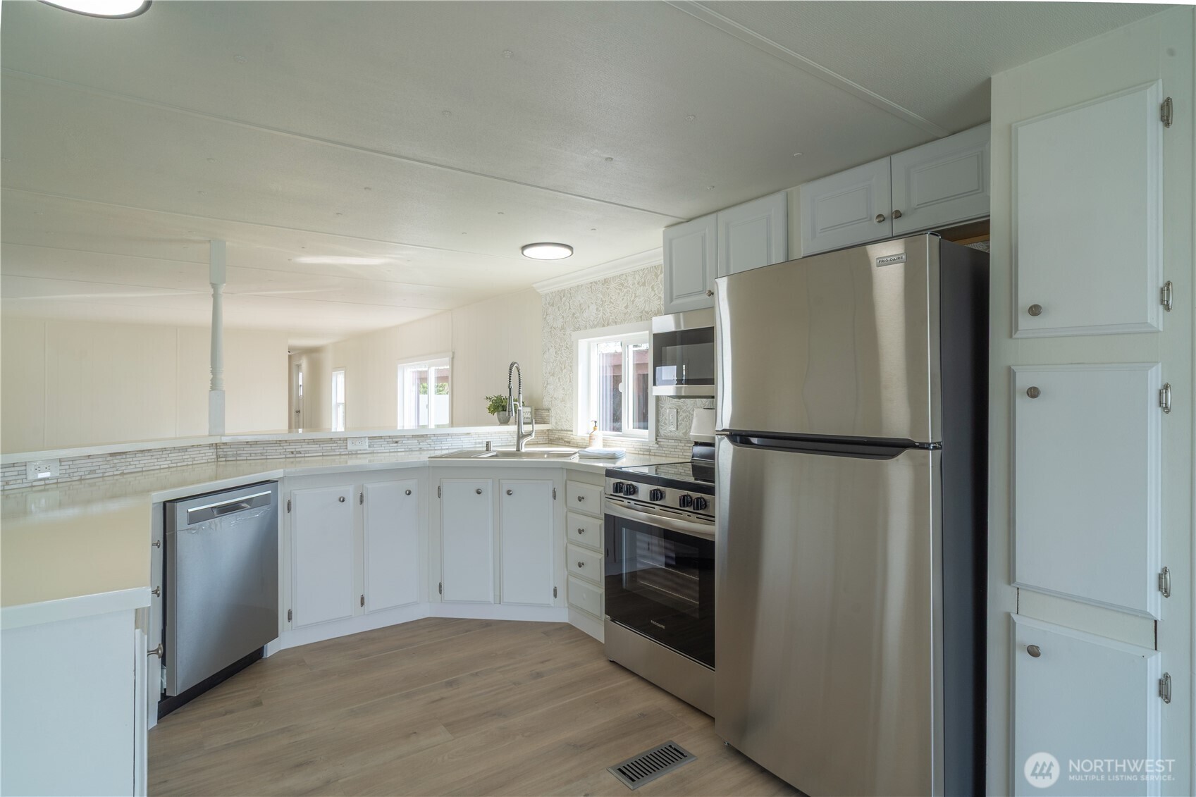 1908 W Marina Drive #9, Moses Lake, WA 98837