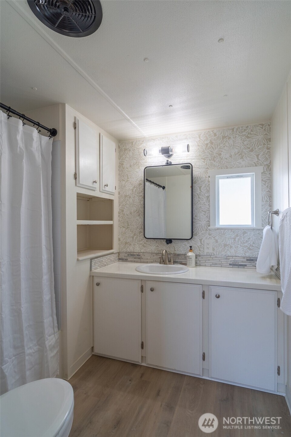 1908 W Marina Drive #9, Moses Lake, WA 98837