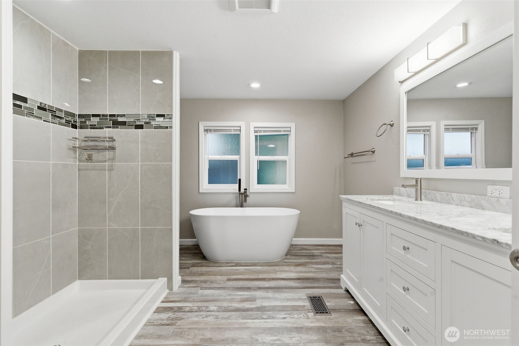 12520 SW Lindi Lane , Port Orchard, WA 98367