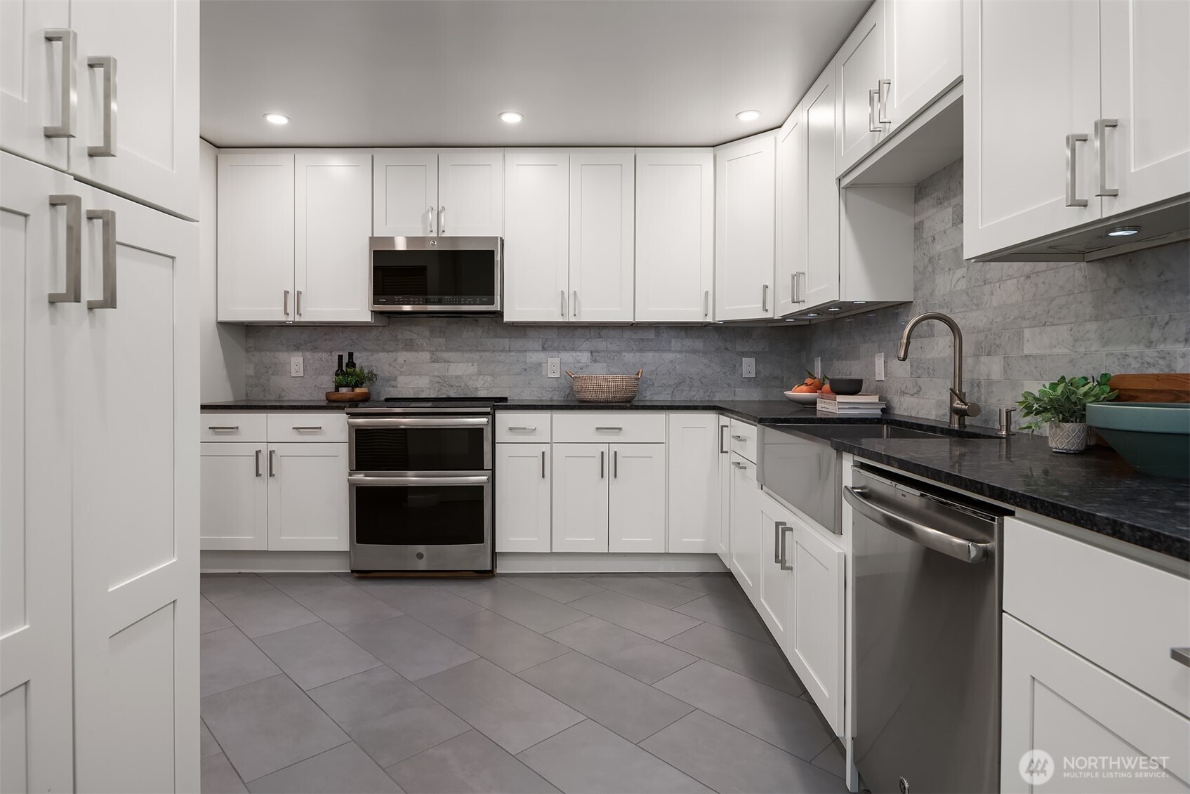 6070 Seward Park Avenue S, Seattle, WA 98118