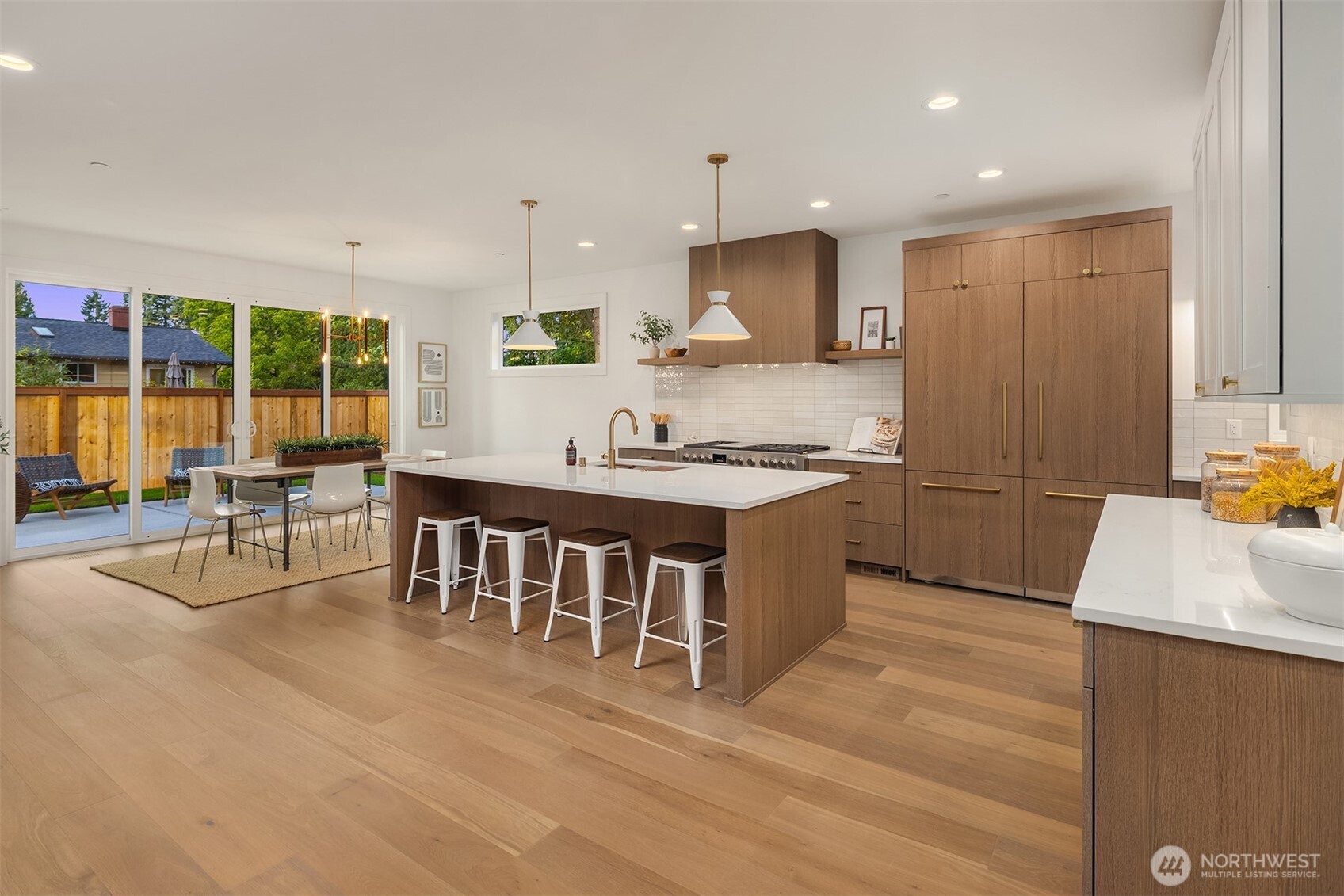 13662 NE 101st Street , Kirkland, WA 98033