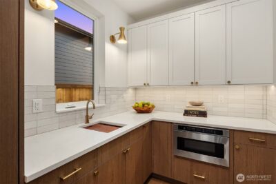 13662 NE 101st Street , Kirkland, WA 98033 - Photo 10