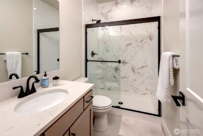 12143 NE 170th Place , Bothell, WA 98011 - Photo 17