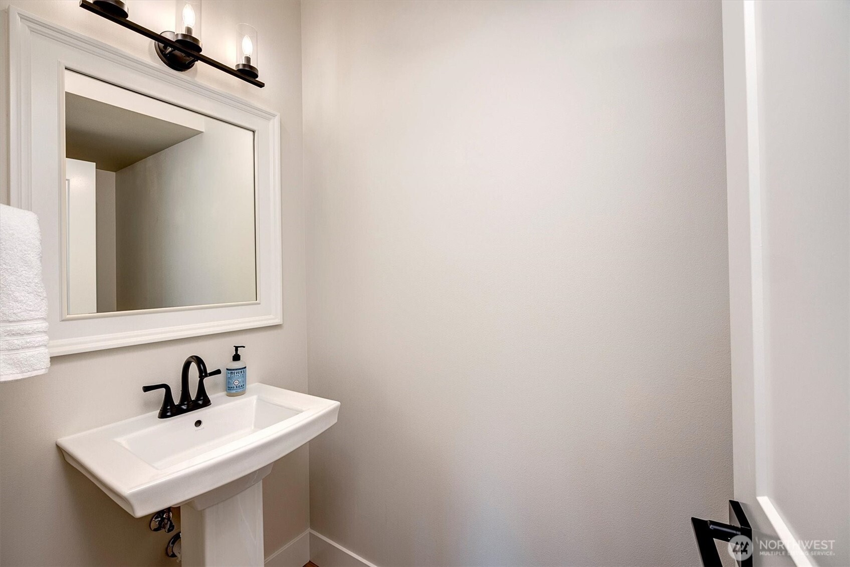 12143 NE 170th Place , Bothell, WA 98011