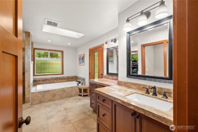 15115 78th Ave NE , Kenmore, WA 98028 - Photo 17