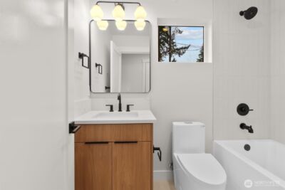 14308 Roslyn Place N, Seattle, WA 98133 - Photo 6