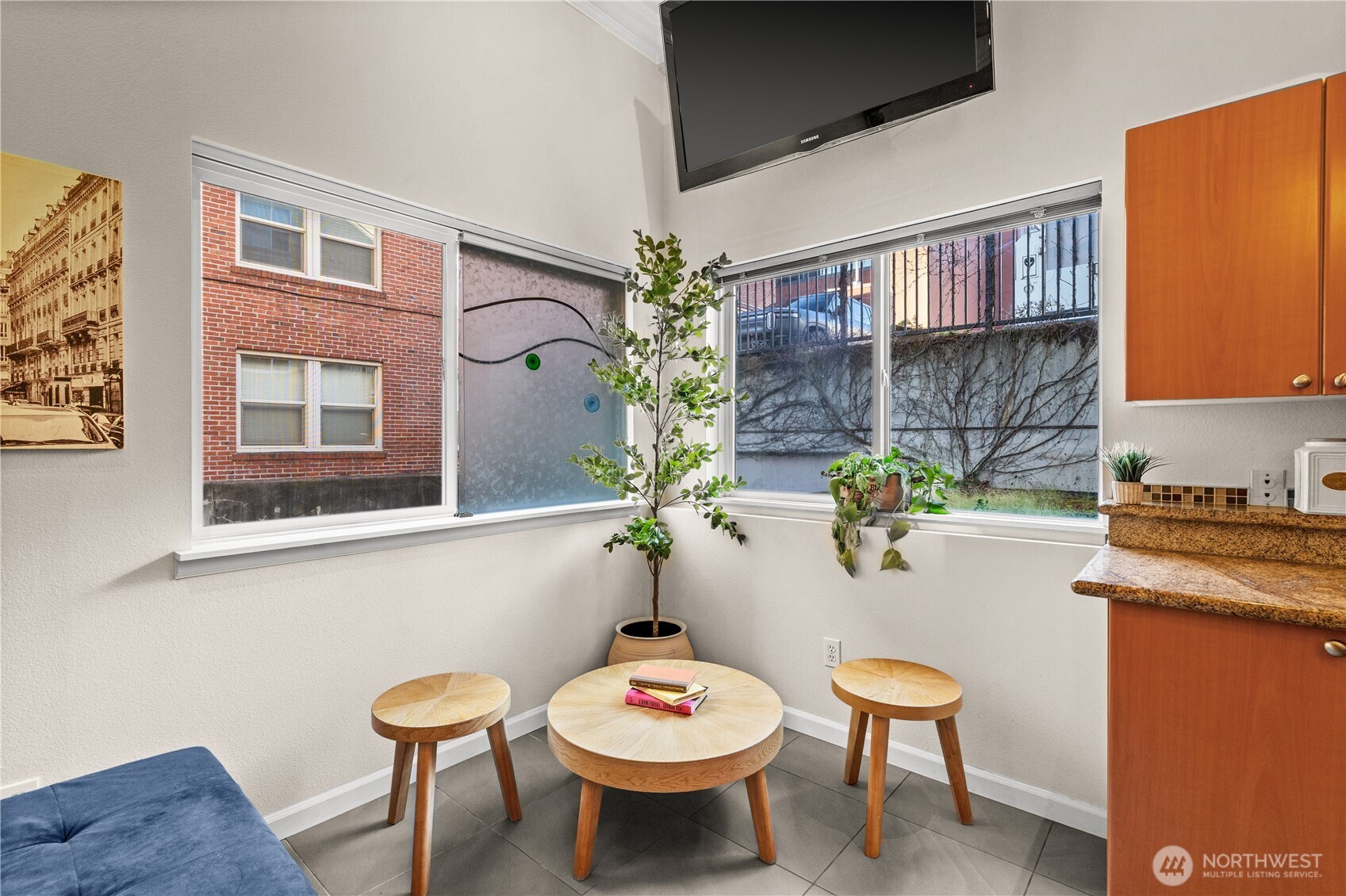 621 5th Avenue N #102, Seattle, WA 98109