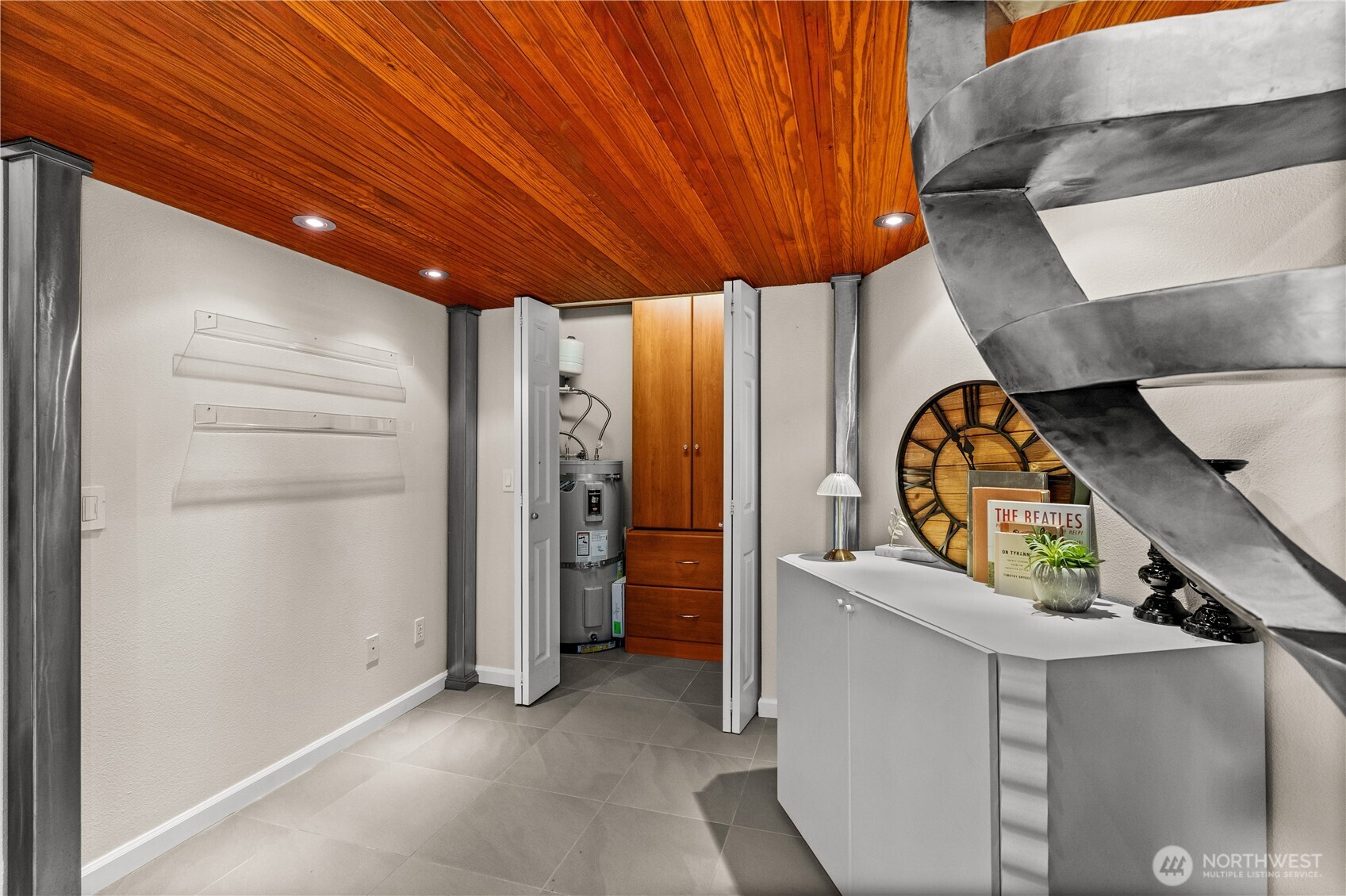 621 5th Avenue N #102, Seattle, WA 98109