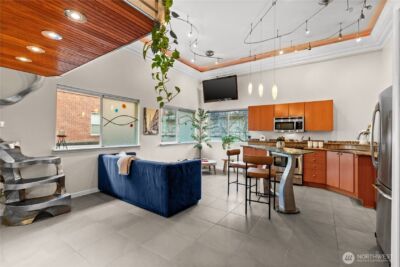 621 5th Avenue N #102, Seattle, WA 98109 - Photo 2