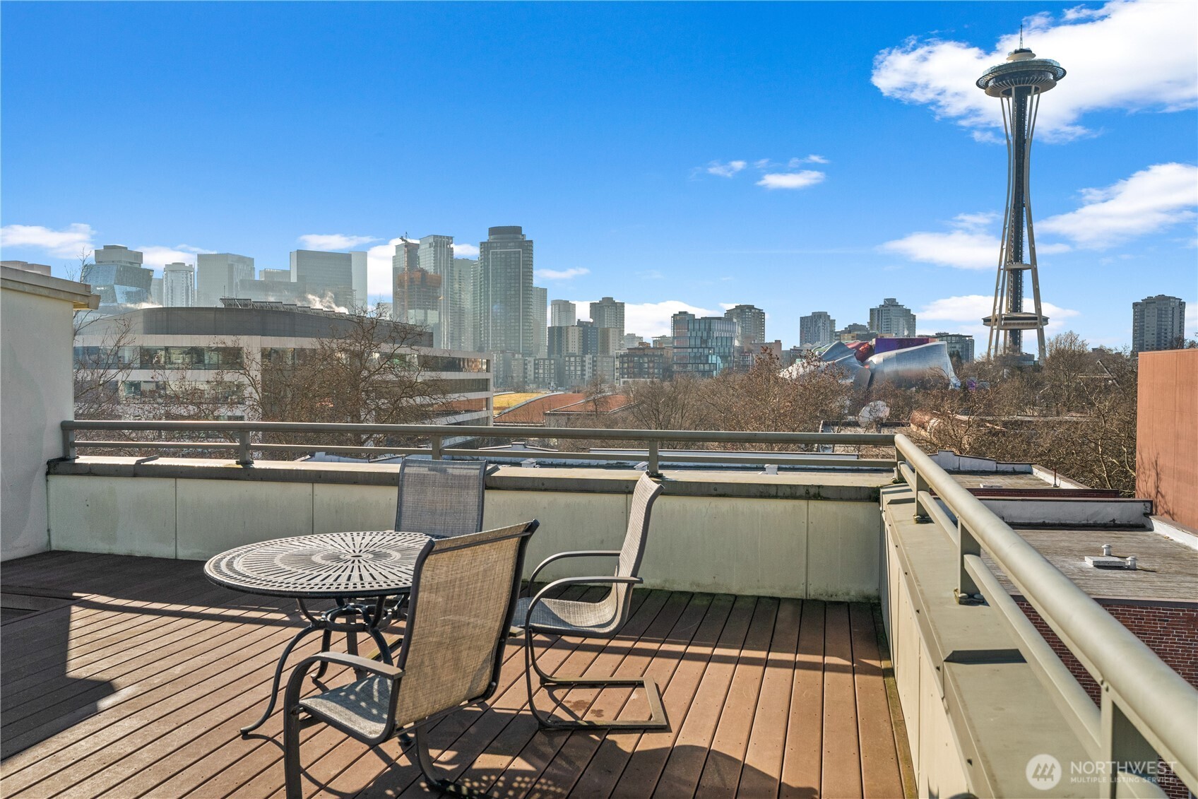 621 5th Avenue N #102, Seattle, WA 98109