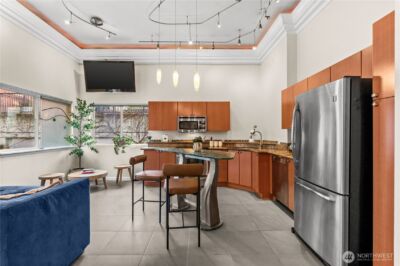 621 5th Avenue N #102, Seattle, WA 98109 - Photo 4